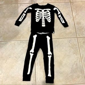 Baby GAP skeleton pajamas 3 YEARS